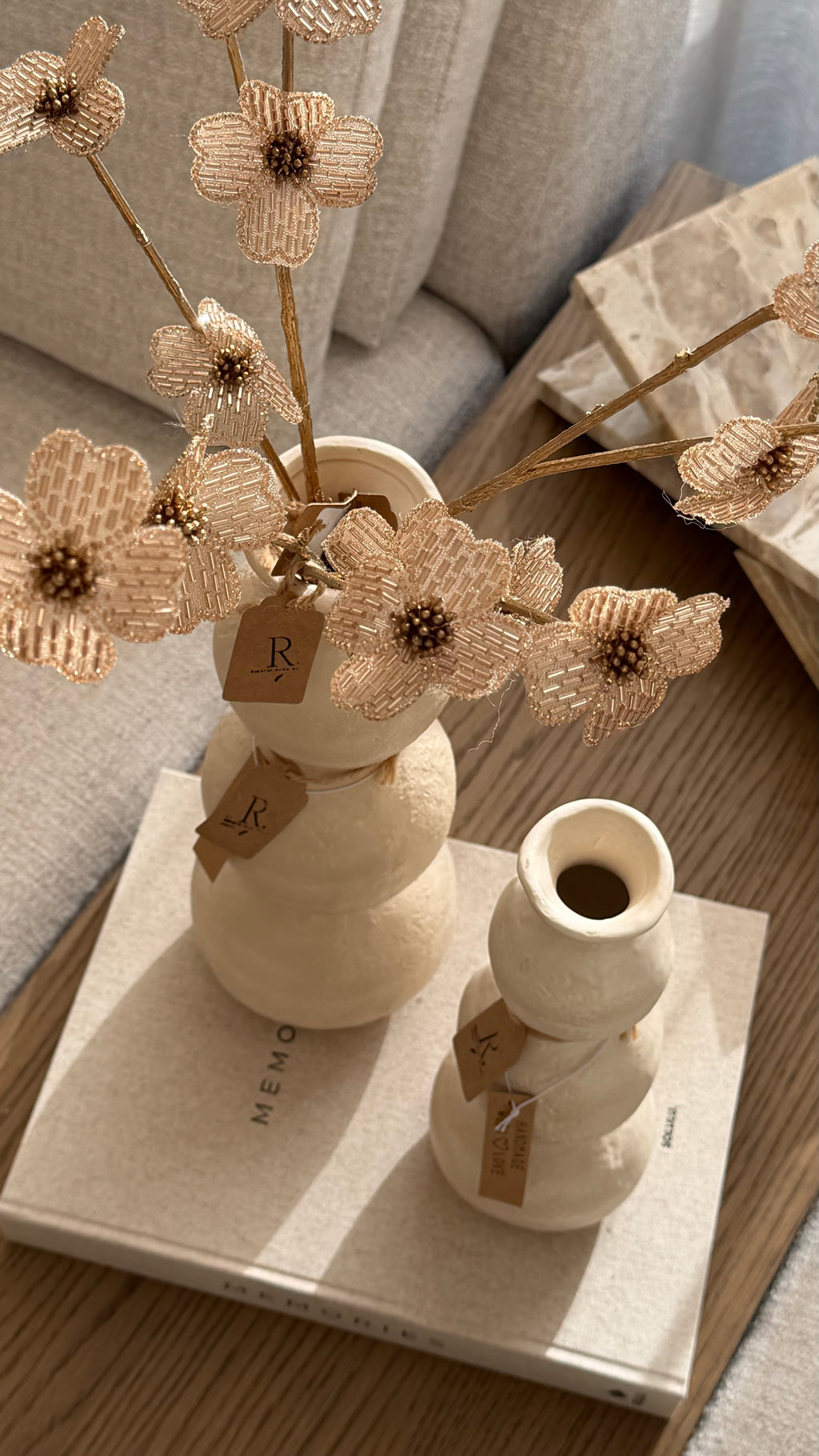 Vaas bol beige