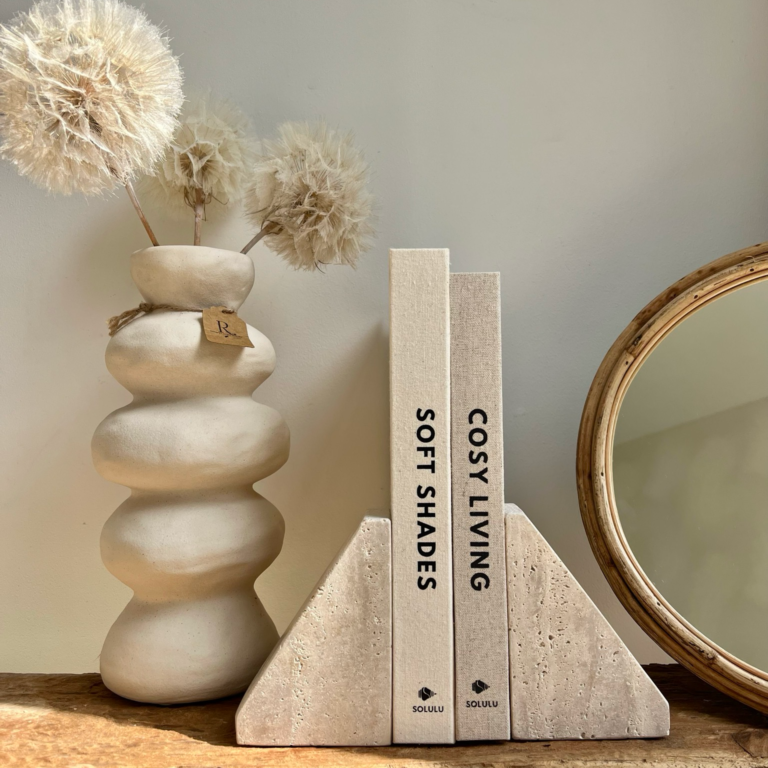 Boeksteun travertine