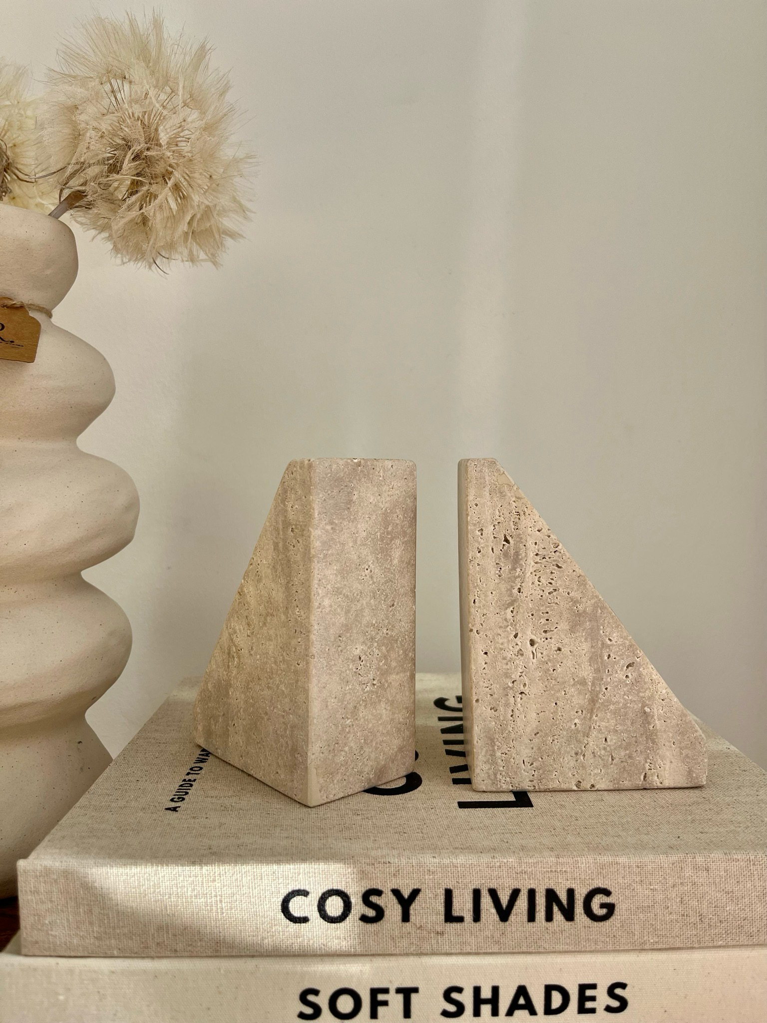 Boeksteun travertine