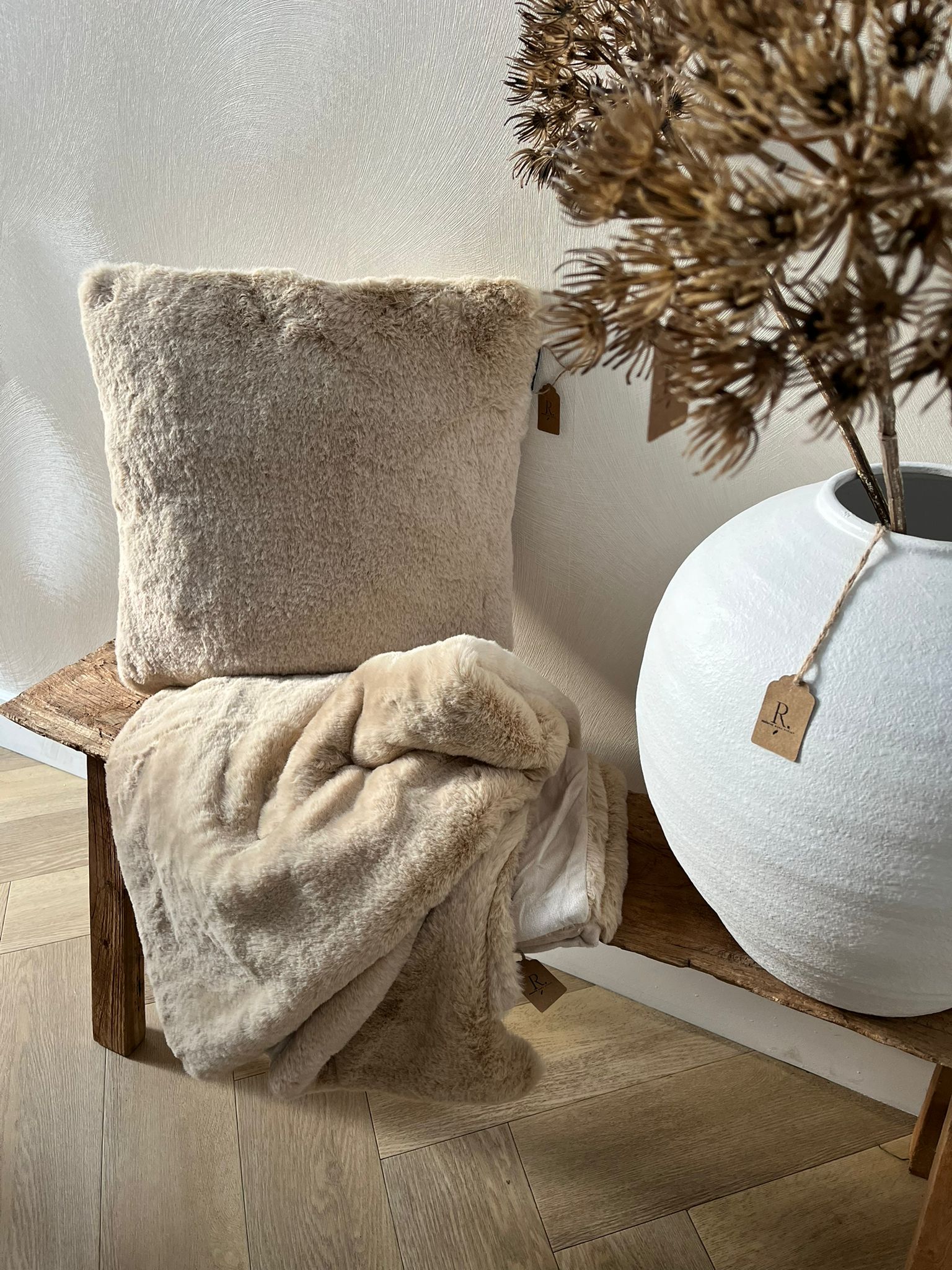 Plaid beige fluffy R