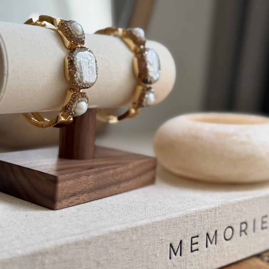 Parel loliet met edelsteen armband
