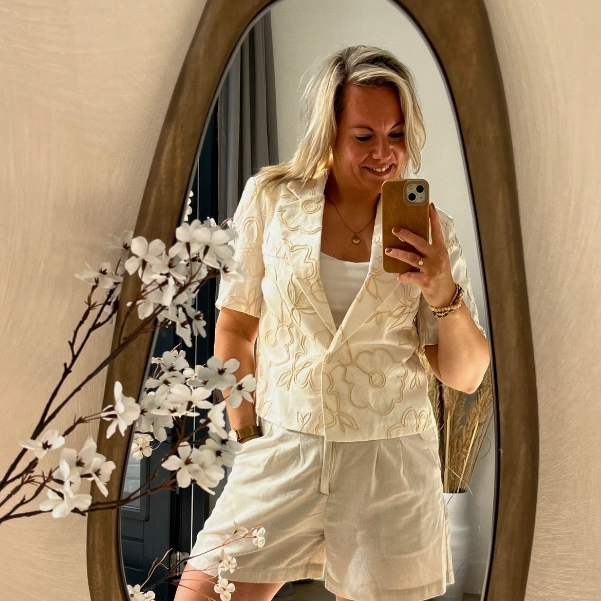 Jasje kort met bloem motief