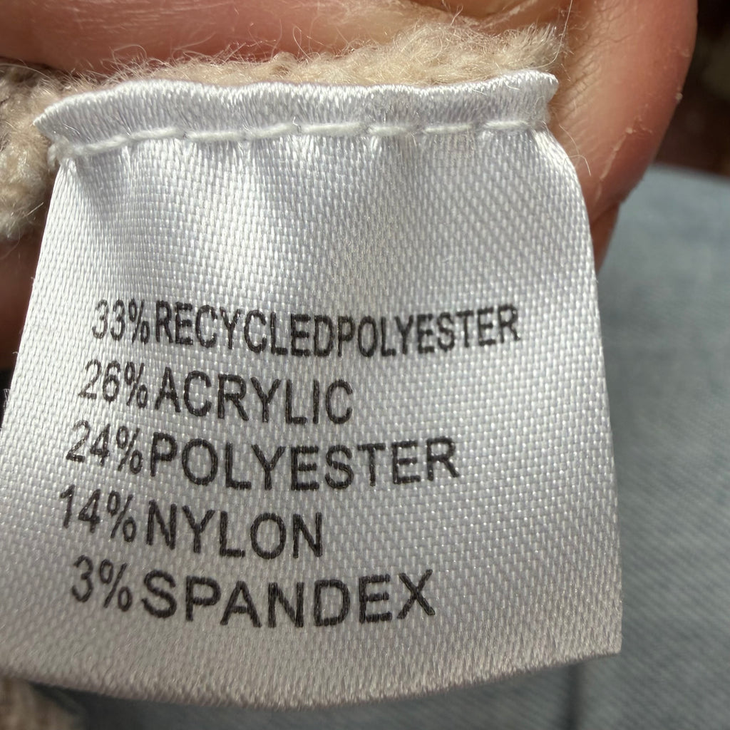 Beige vest met parel knopen
