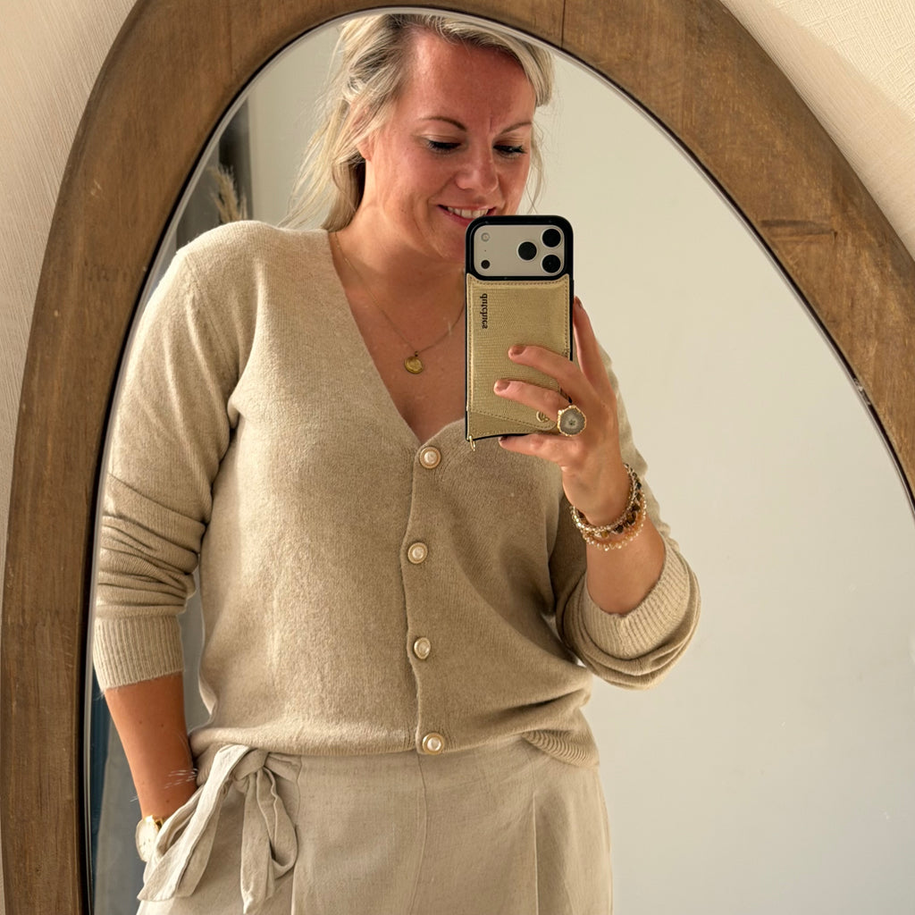 Beige vest met parel knopen
