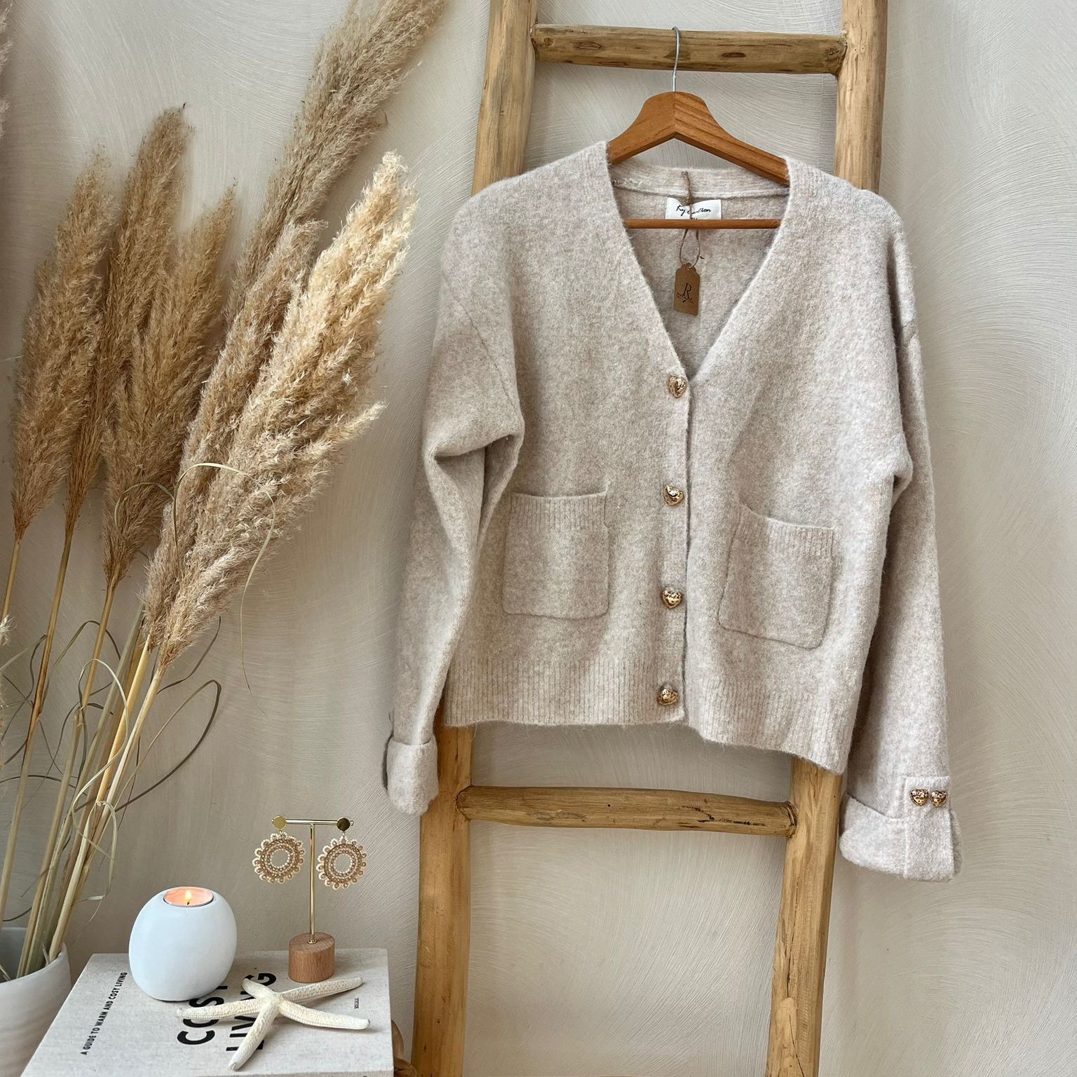Beige vest hartjes