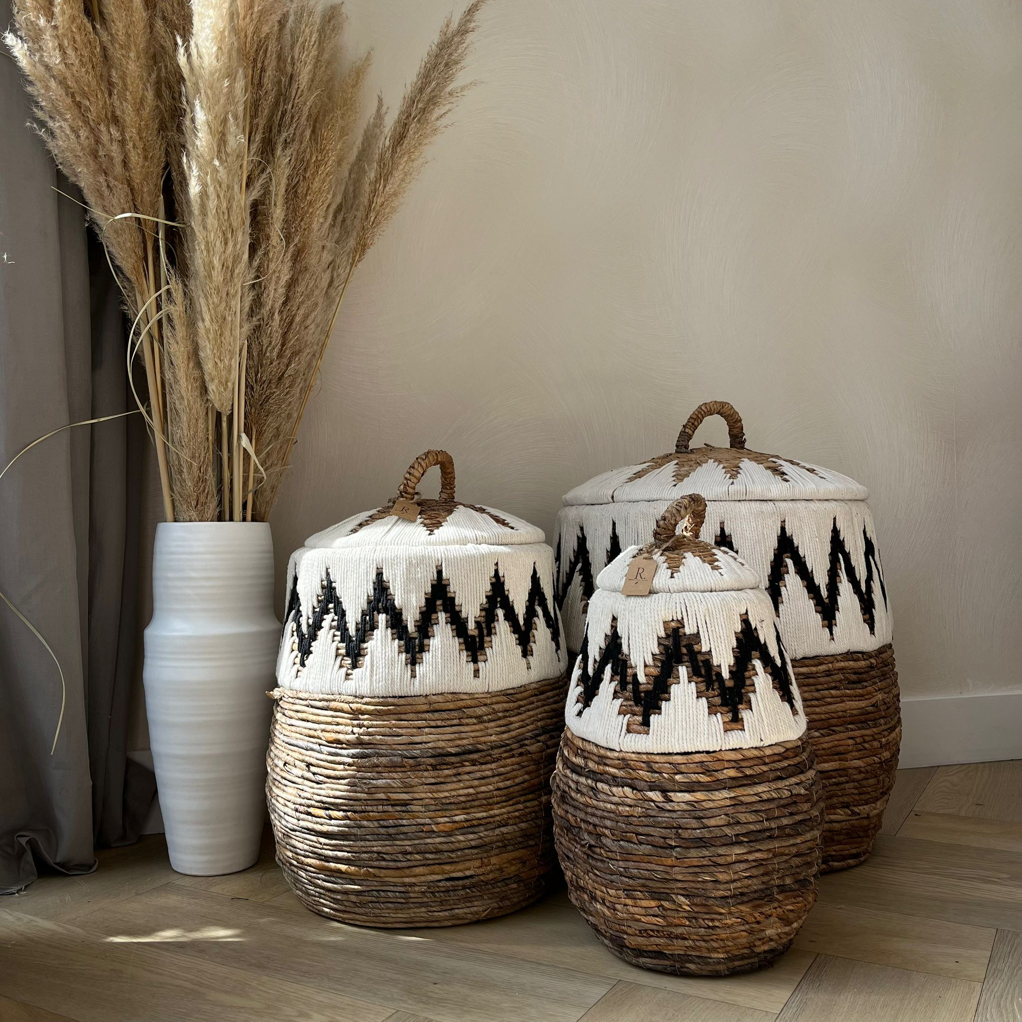 Macrame mand white