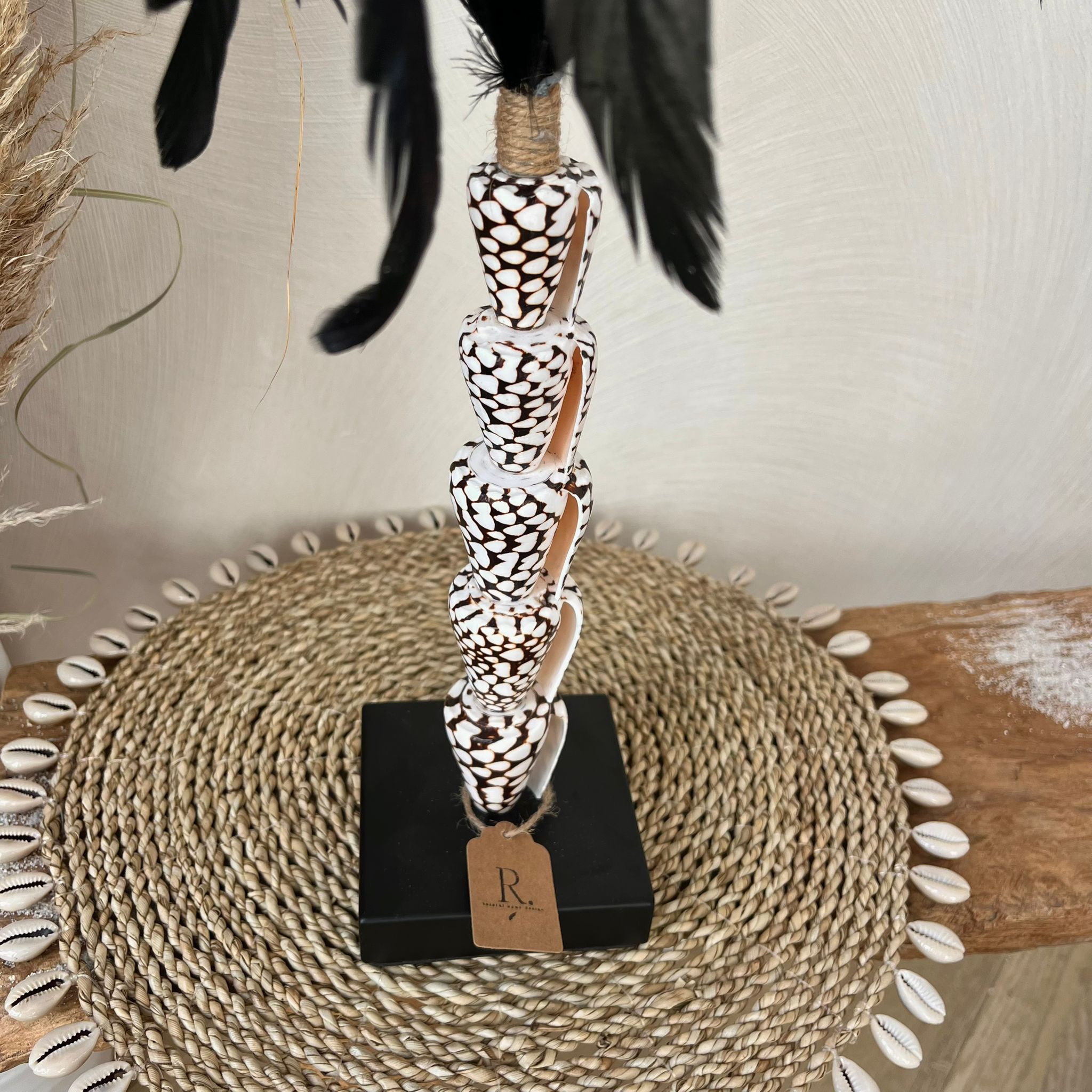 Hoog ornament veer