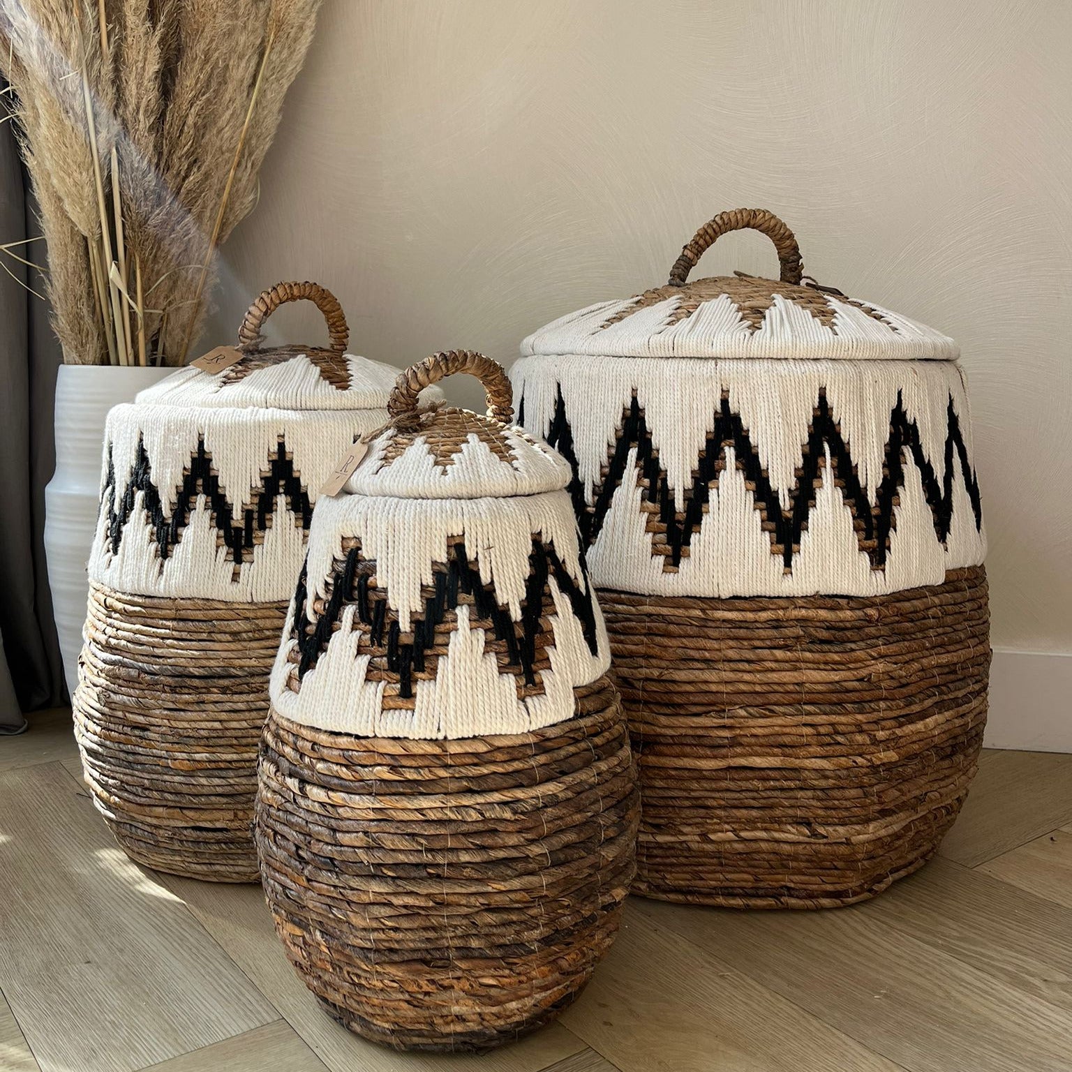 Macrame mand white