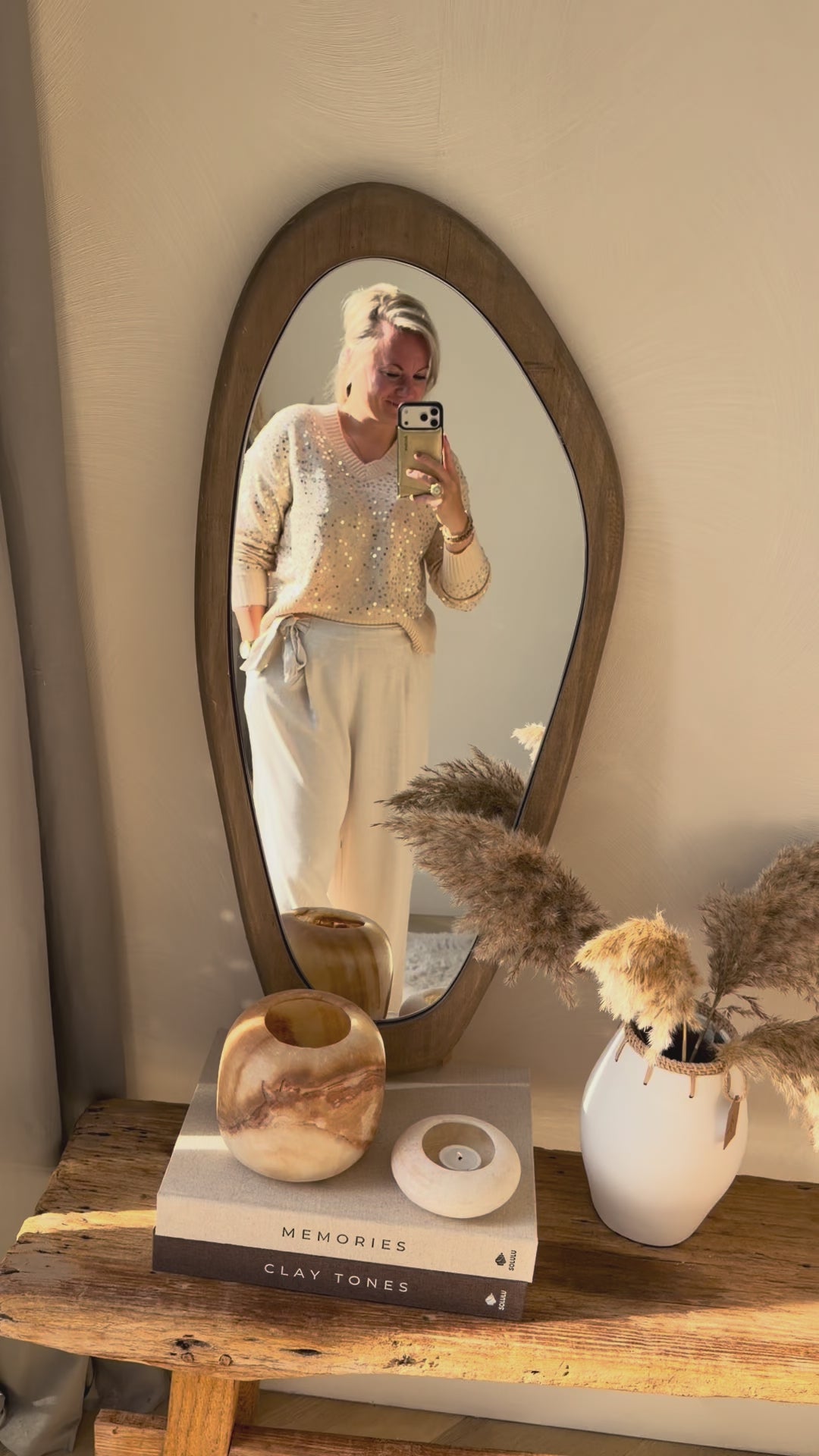 Beige trui met pailletten