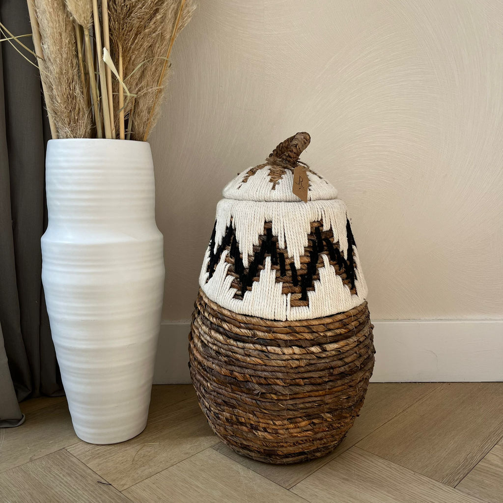 Macrame mand white