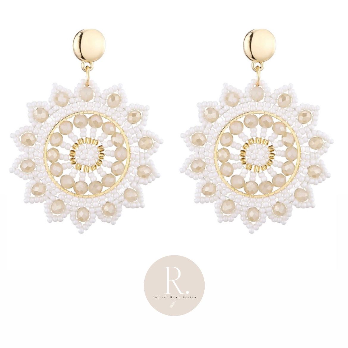 Wit beige bloem oorbellen